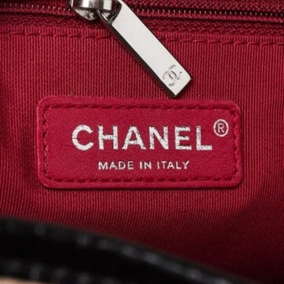 Chanel Beige/Black Quilted Leather Medium Gabrielle Hobo Bag - Picture 7 of 11